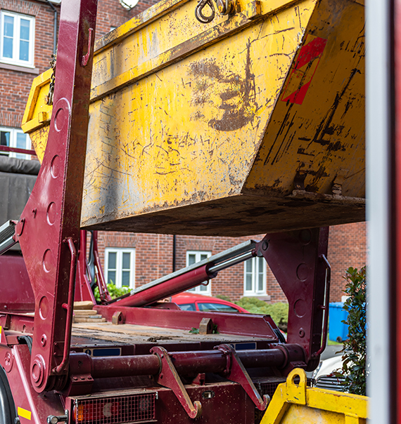 Book 8 Yard Skip Online in Altrincham